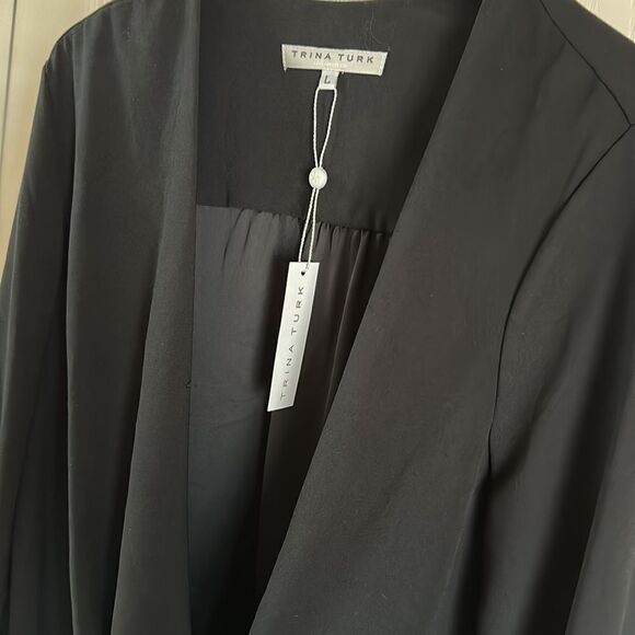 Trina turk Lauryn Flowy Drape Surplice Top Size L shorter front Side - Picture 4 of 12